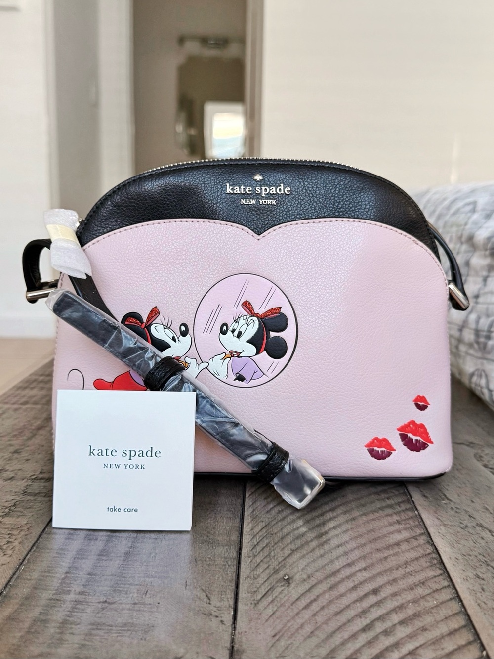 NEW KATE SPADE 100% AUTHENTIC DOME MINNIE MOUSE BLACK PINK VELLUM CROSSBODY $329